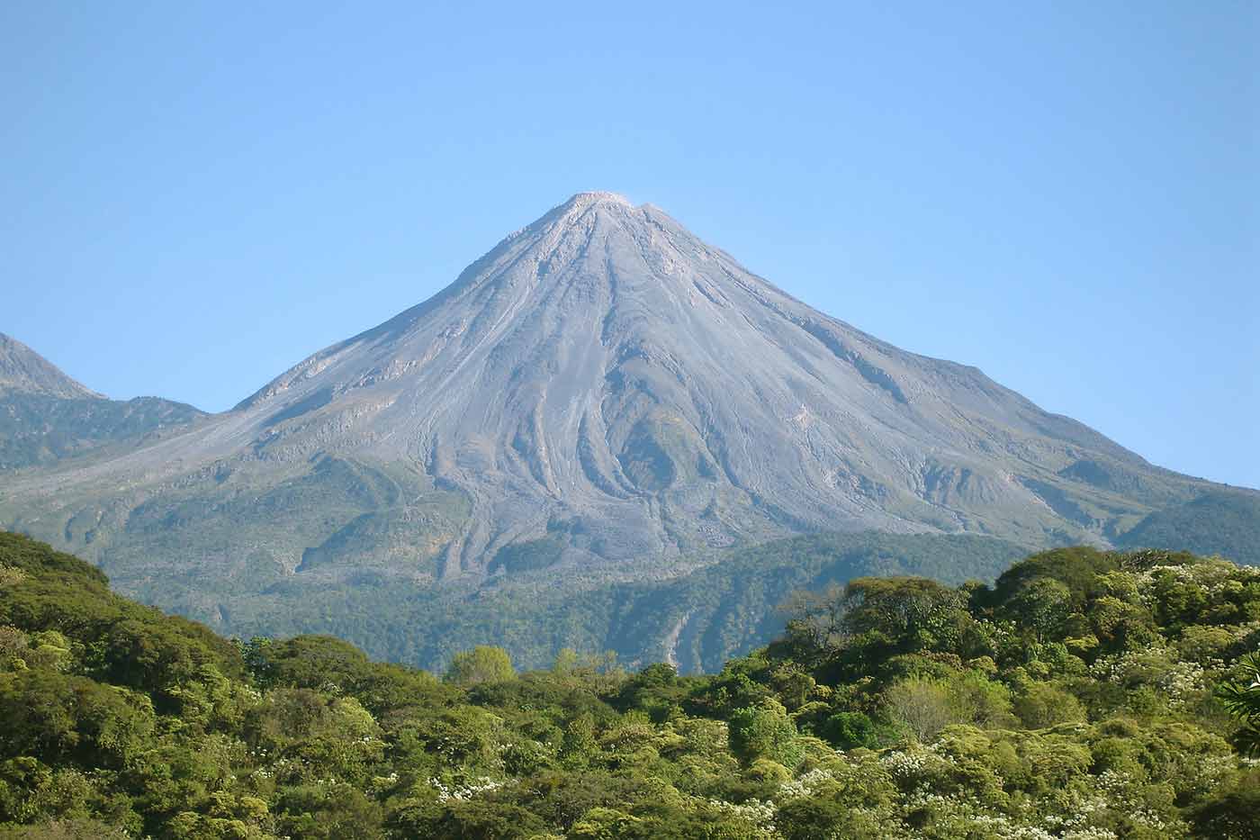 volcan de fuego en colima tour